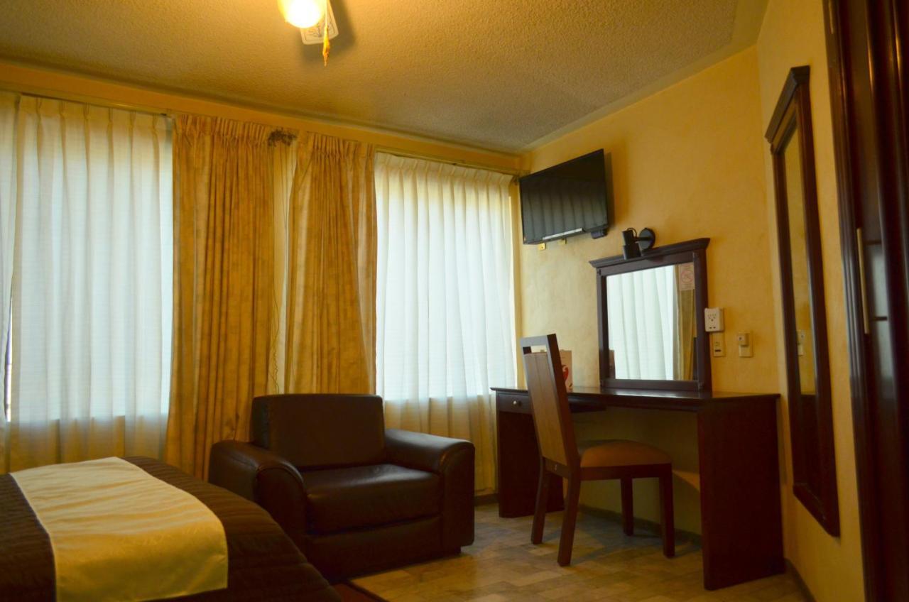 Hotel Flamingo Kristal Ирапуато Экстерьер фото